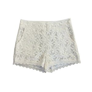 Monteau Floral Lace Overlay Dressy Shorts - Ivory White Size M